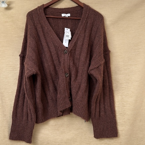 Topshop knitted fluffy v-neck wide rib cardigan in brown - Picture 5 of 8
